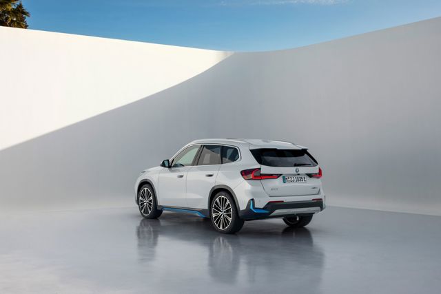 Bmw Ix1 photo 27