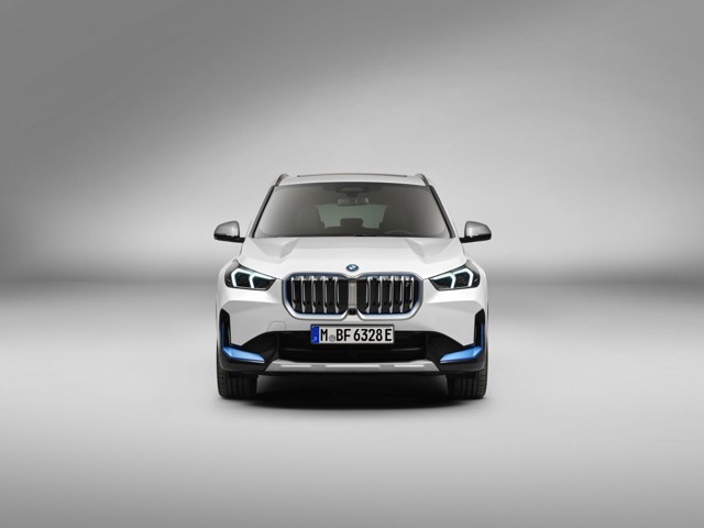 Bmw Ix1 photo 4