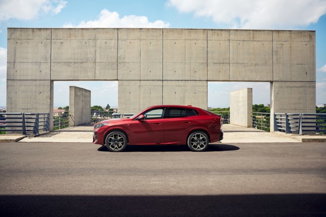 Bmw Ix2 photo 26