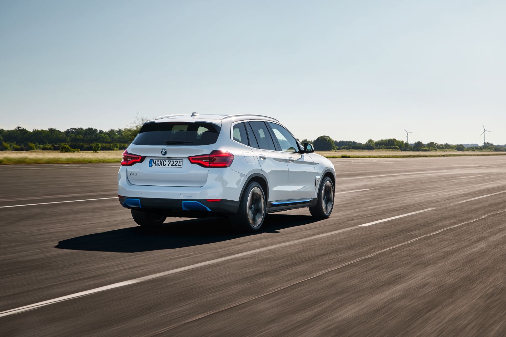 Bmw Ix3 photo 6