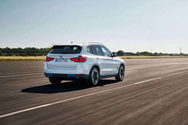 Bmw Ix3 Foto 6