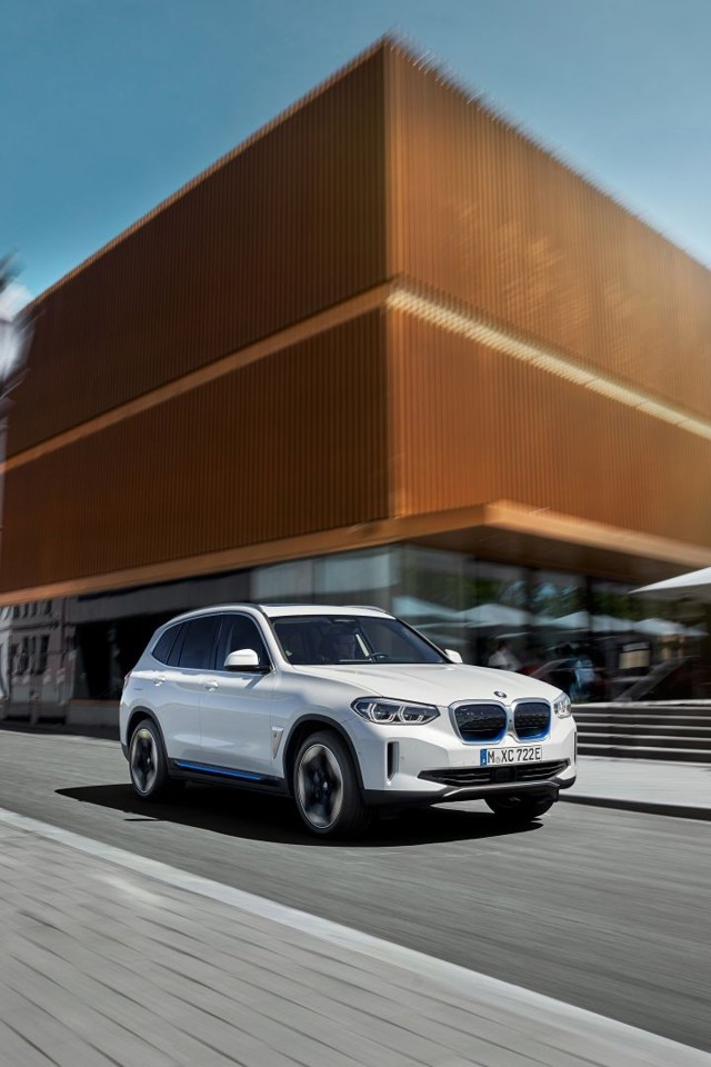 Bmw Ix3 Foto 7