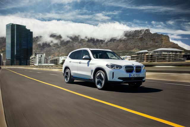 Bmw Ix3 Foto 8