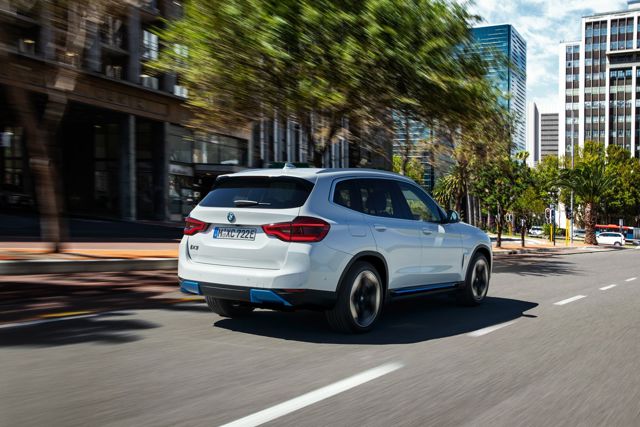 Bmw Ix3 Foto 9