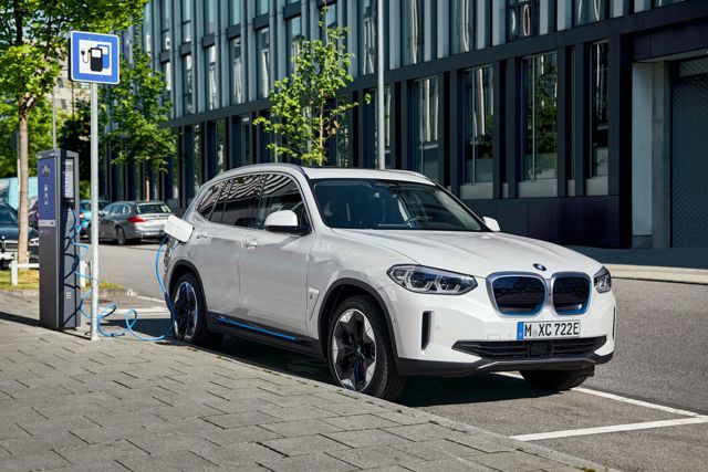 Bmw Ix3 Foto 14