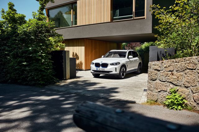 Bmw Ix3 Foto 17