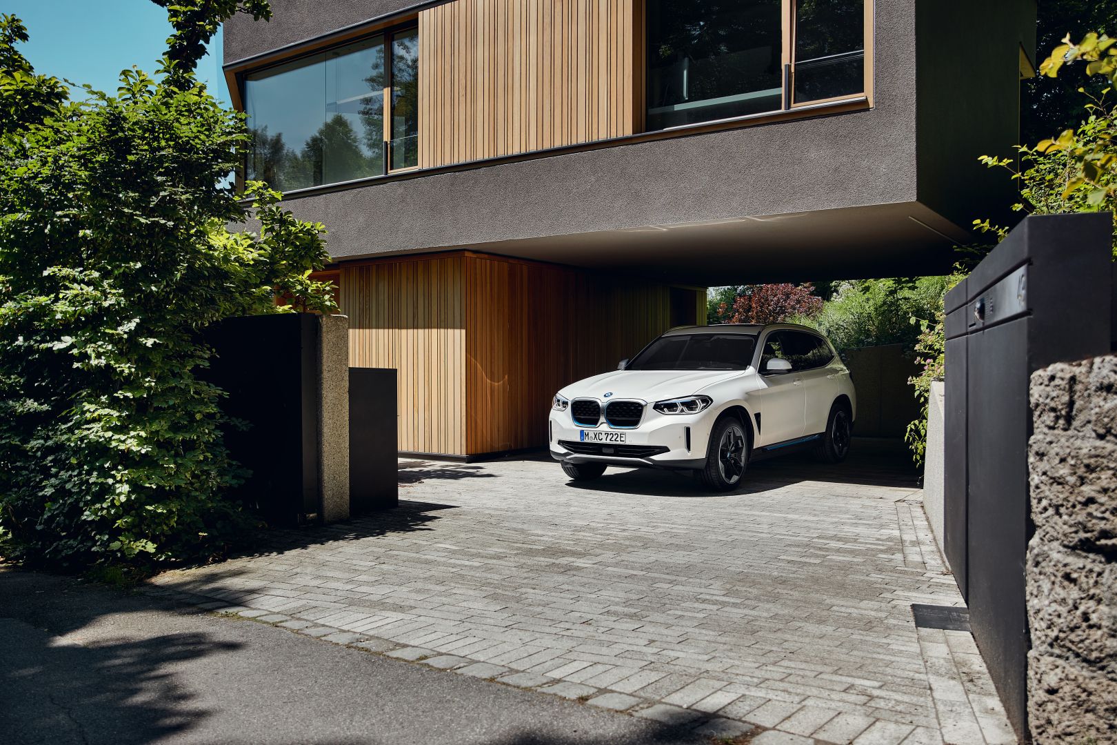 Bmw Ix3 photo 22