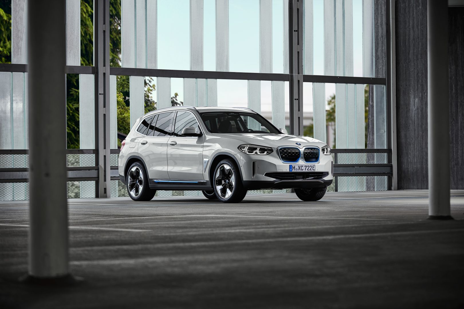 Bmw Ix3 photo 29