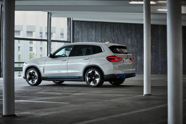 Bmw Ix3 Foto 30