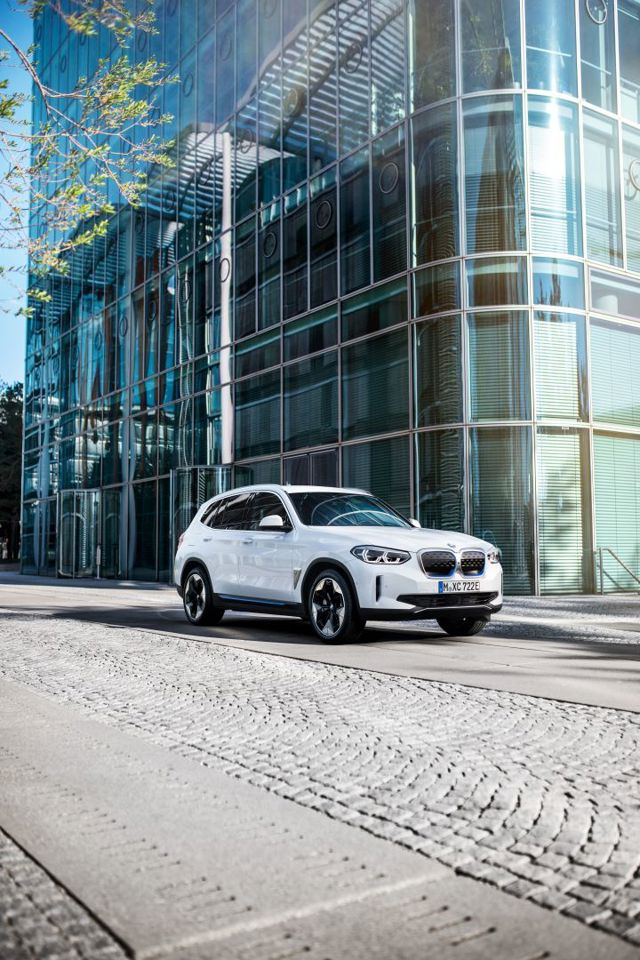 Bmw Ix3 Foto 36