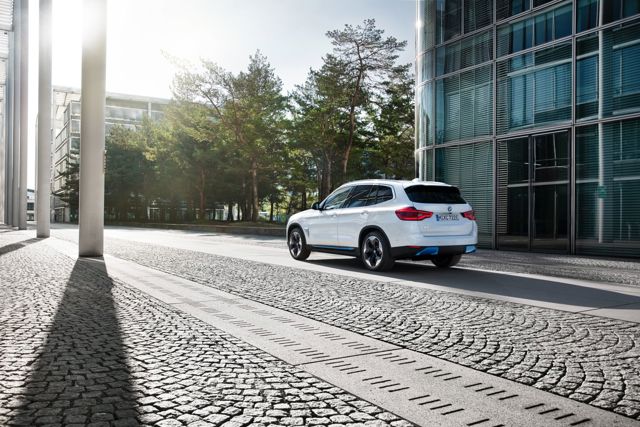 Bmw Ix3 Foto 41