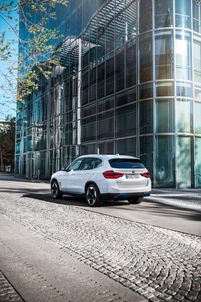 Bmw Ix3 Foto 42