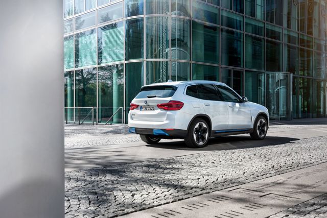 Bmw Ix3 Foto 43