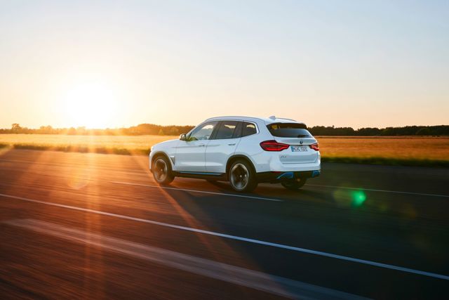 Bmw Ix3 Foto 2