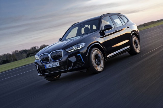 Bmw Ix3 Foto 47