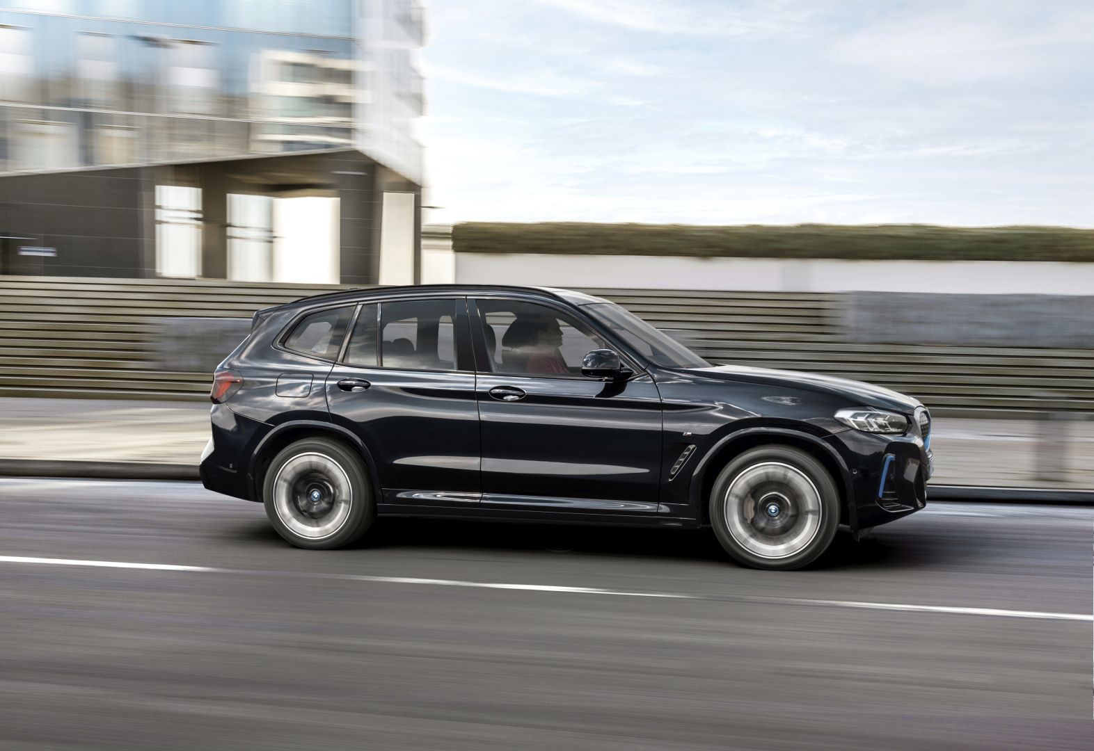 Bmw Ix3 photo 50