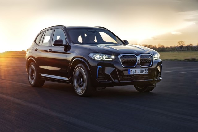 Bmw Ix3 Foto 55