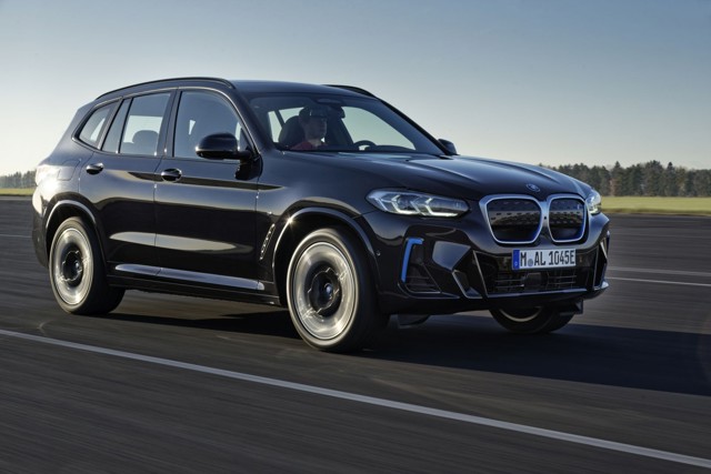 Bmw Ix3 Foto 57