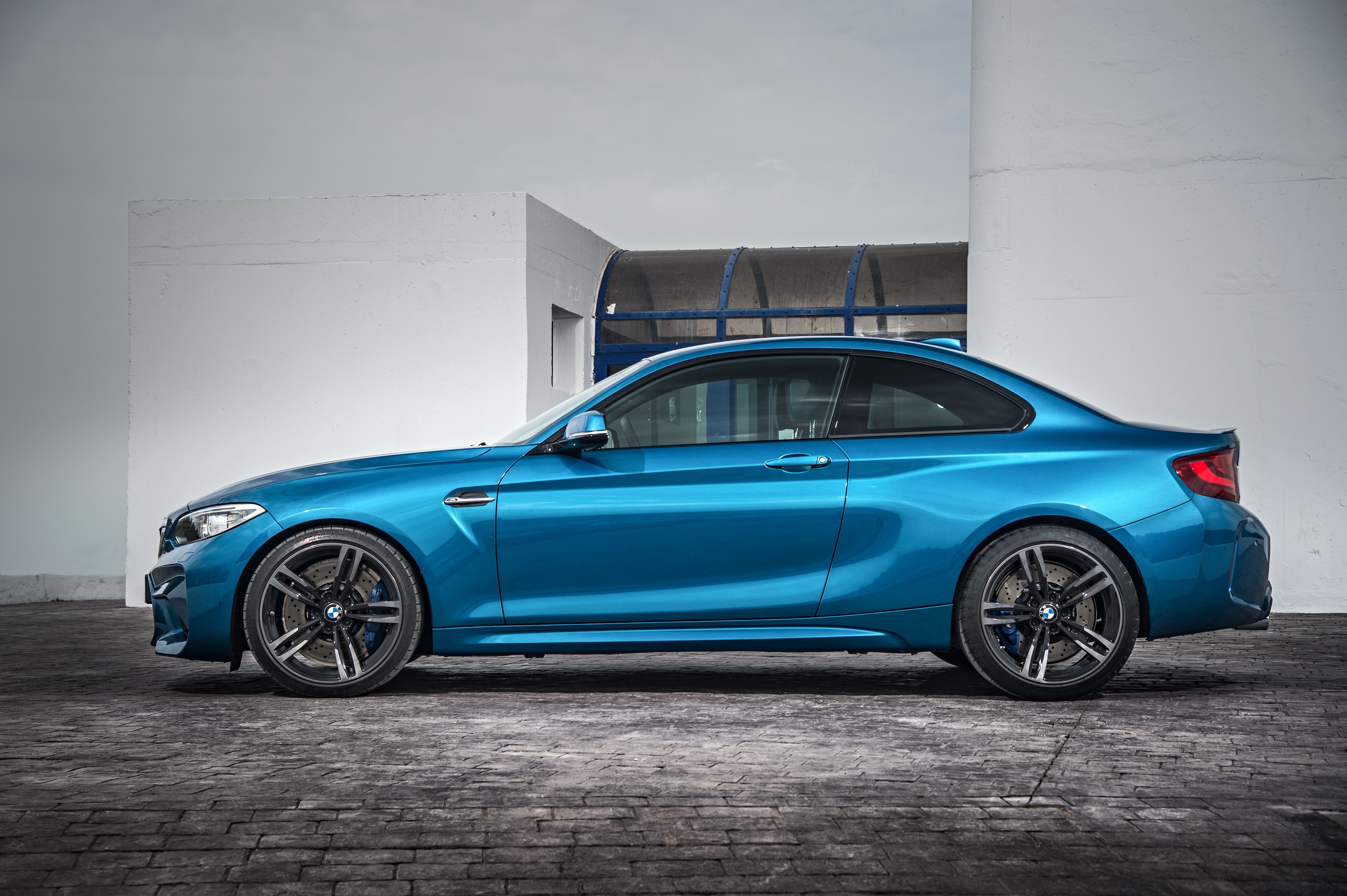 Bmw M2 photo 2