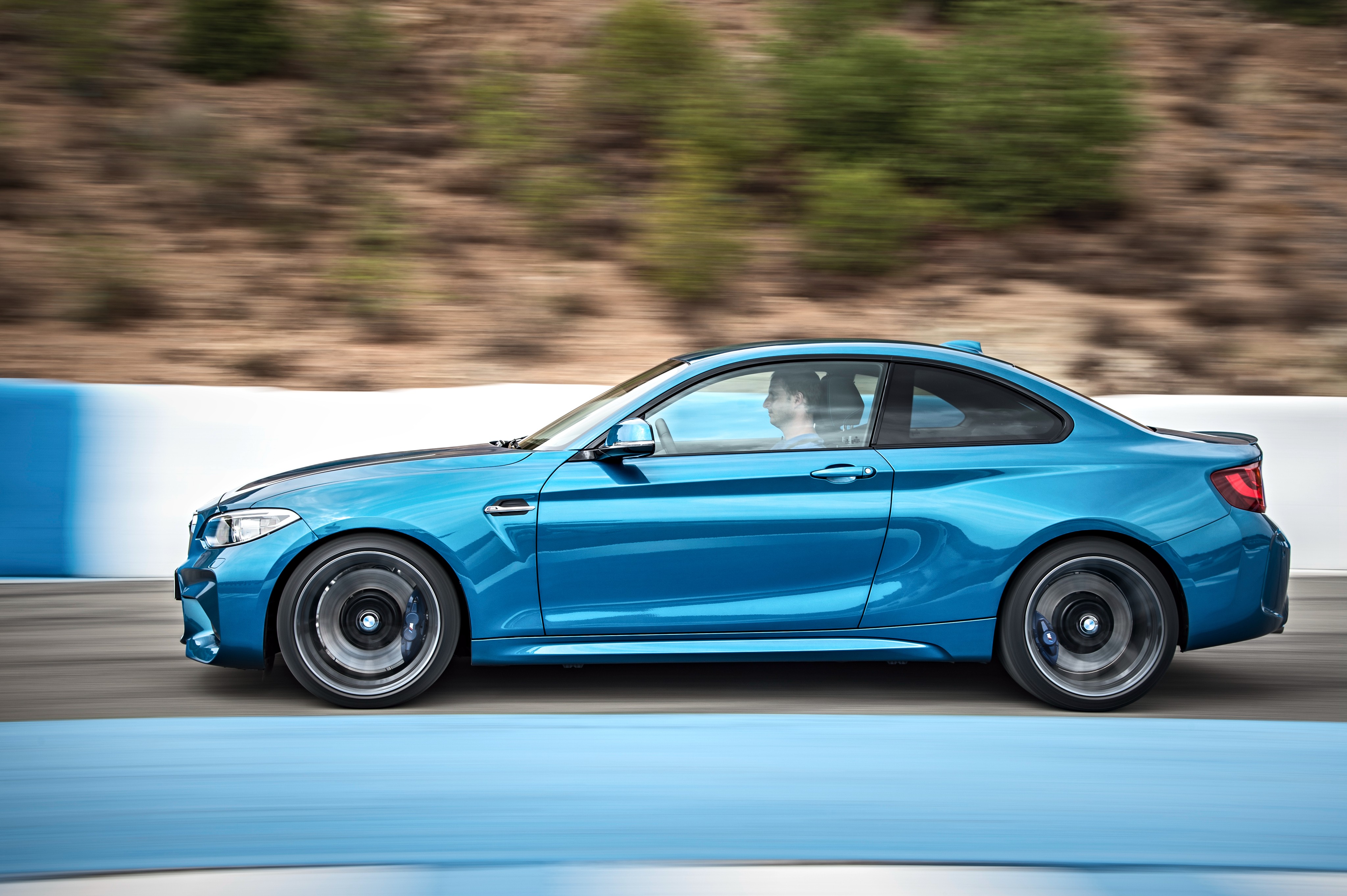 Bmw M2 photo 4