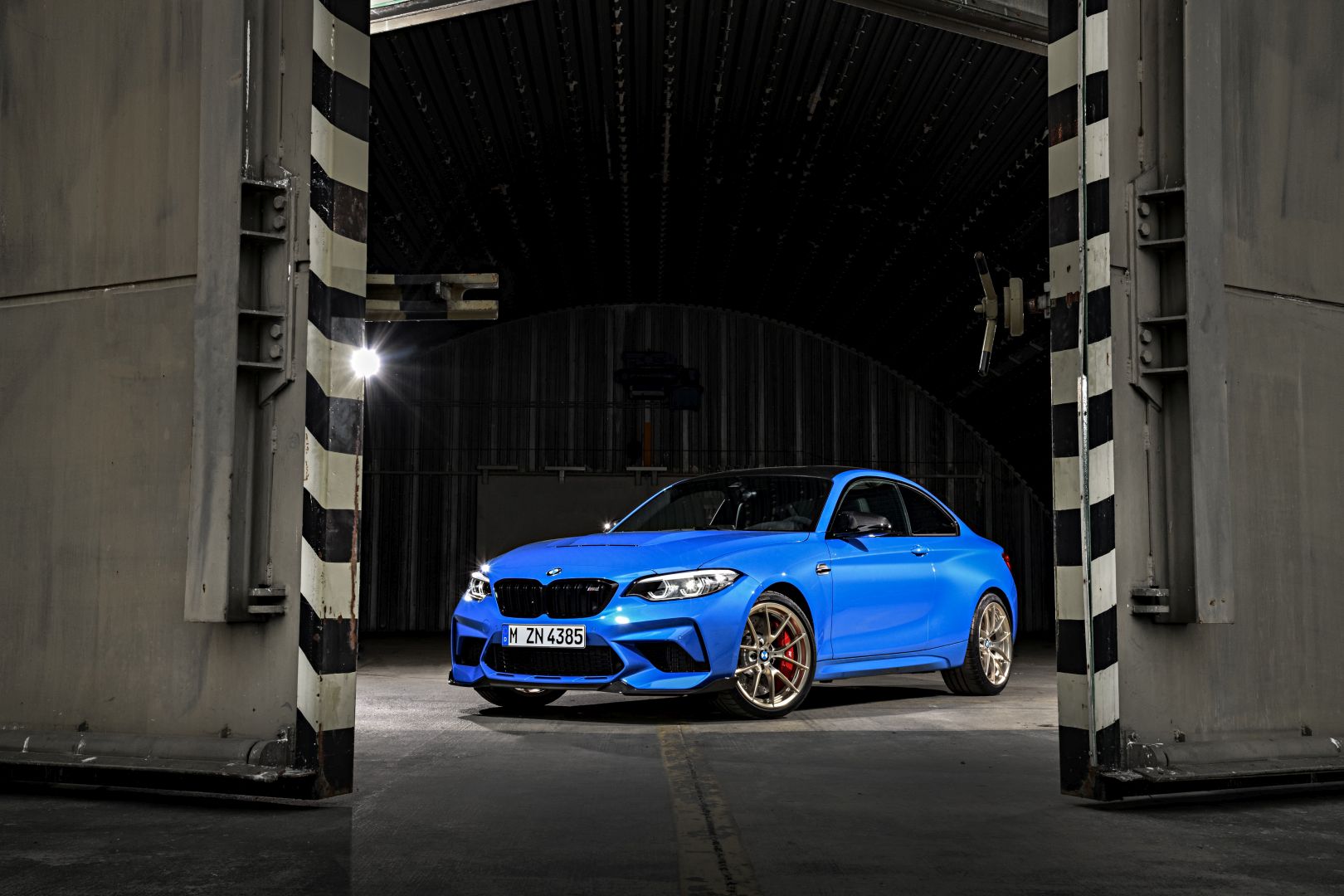 Bmw M2 photo 2