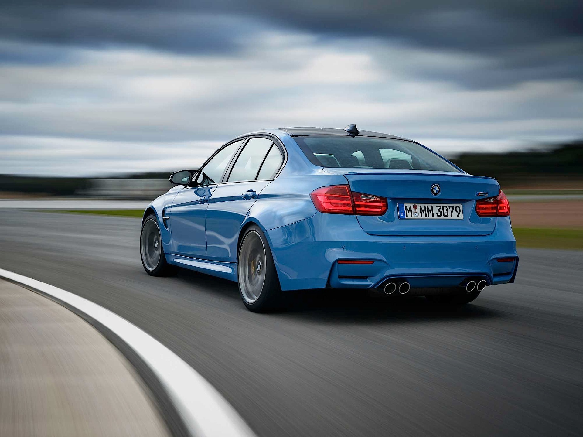 Bmw M3 Sedan photo 2