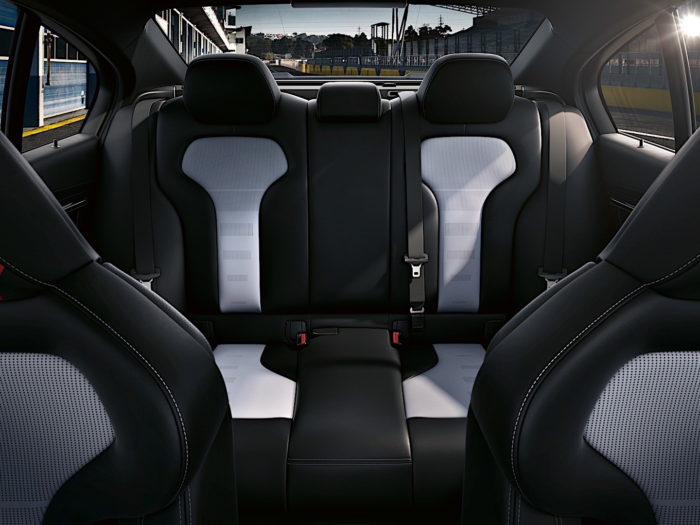 Bmw M3 Sedan photo 10