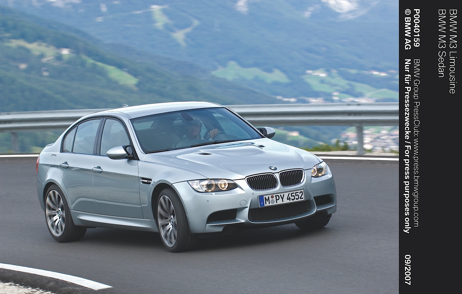 Bmw M3 Sedan photo 2