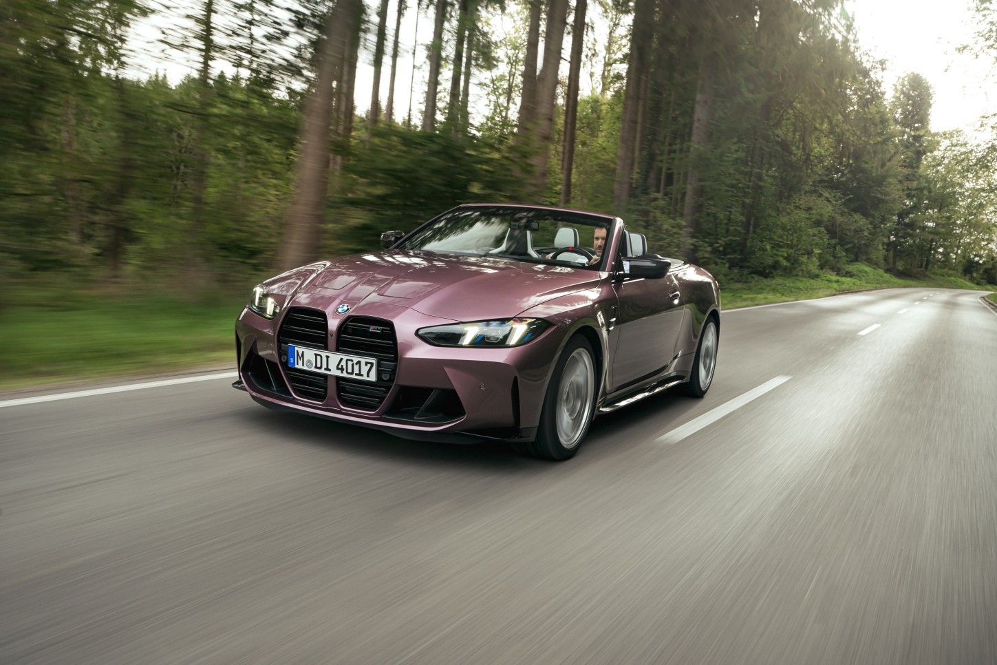 Bmw M4 Convertible photo 2