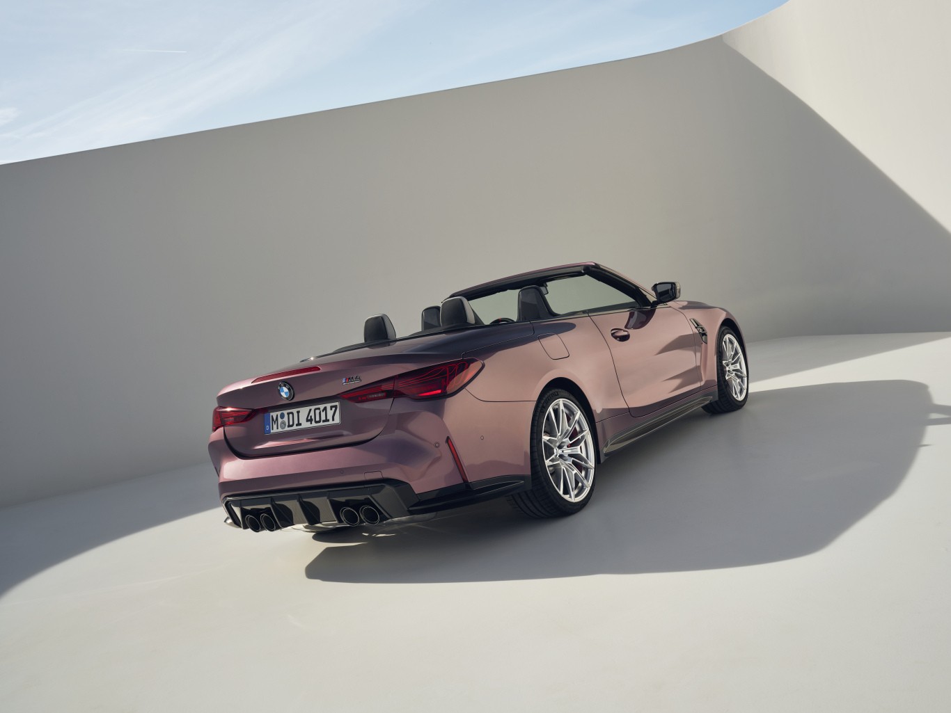 Bmw M4 Convertible photo 14