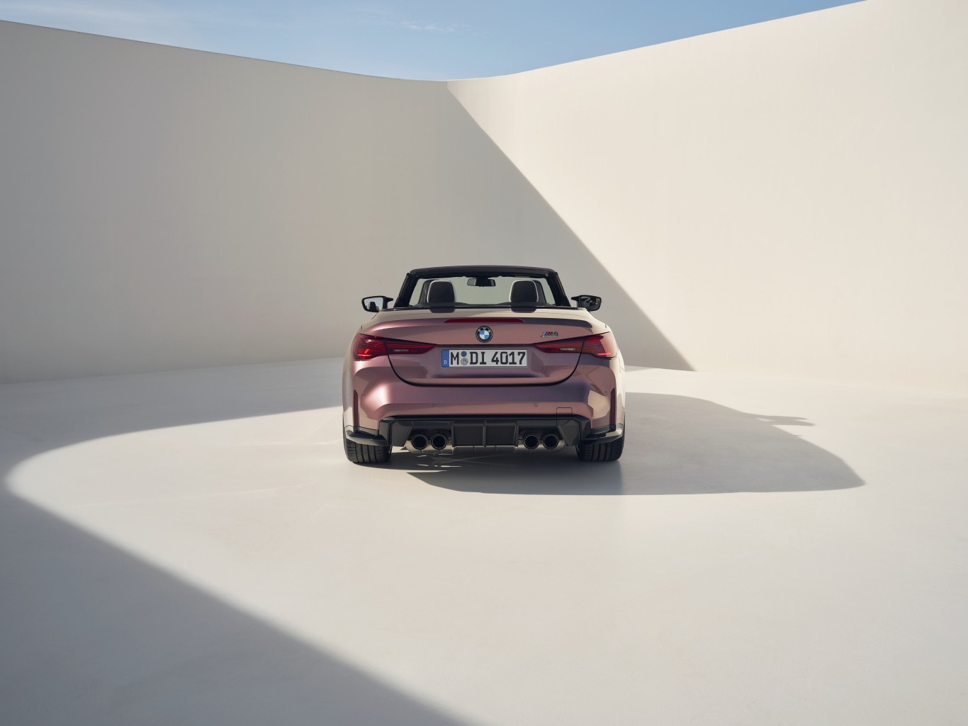 Bmw M4 Convertible photo 17