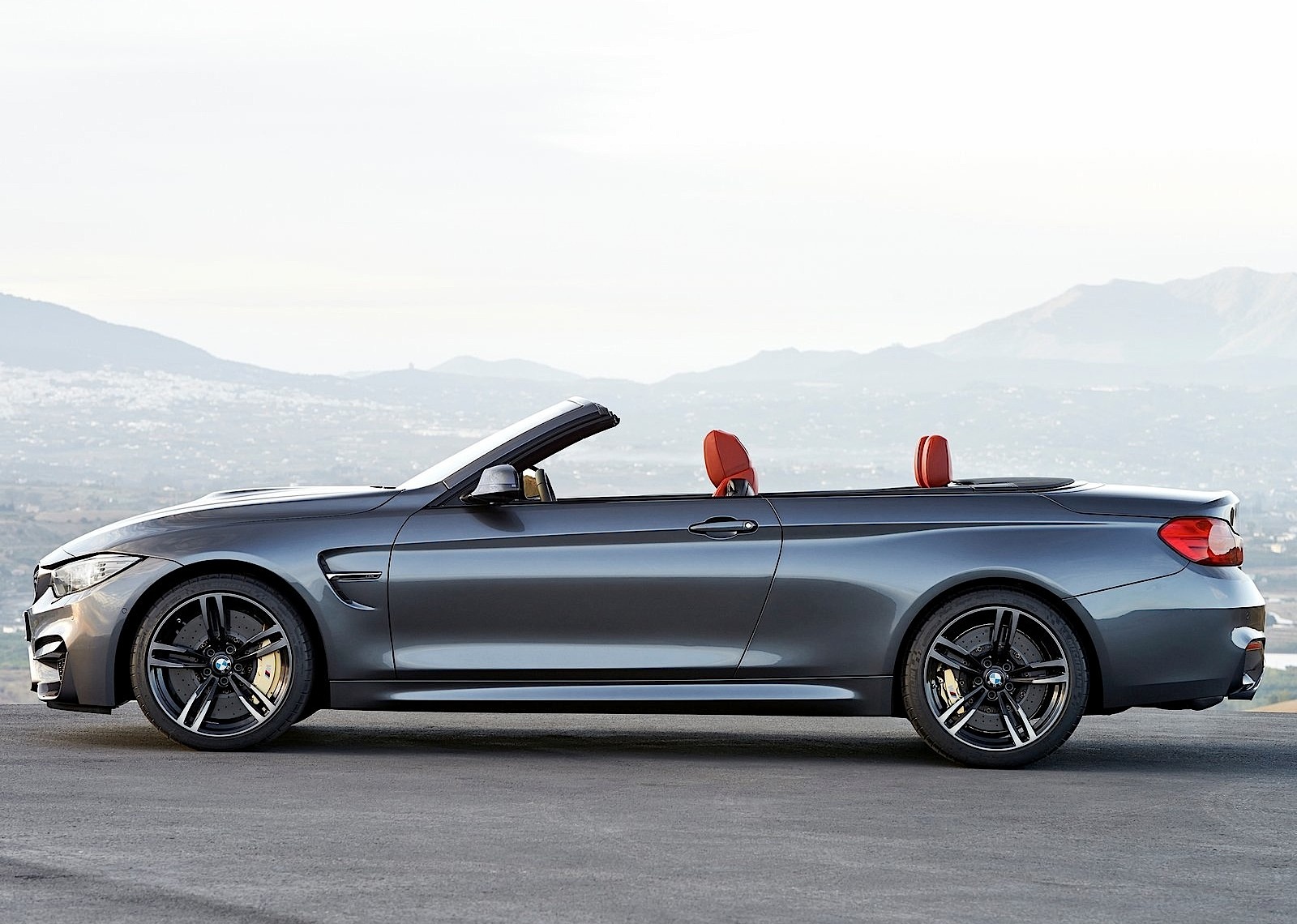 Bmw M4 Convertible photo 5