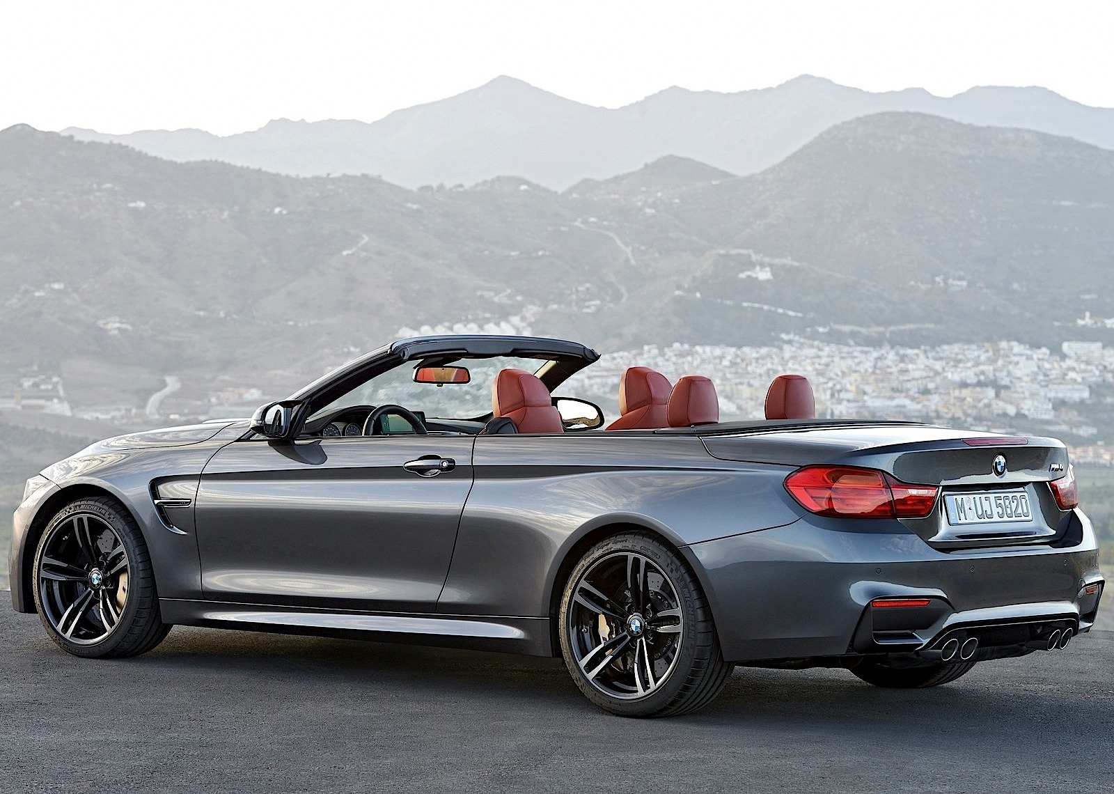 Bmw M4 Convertible photo 24