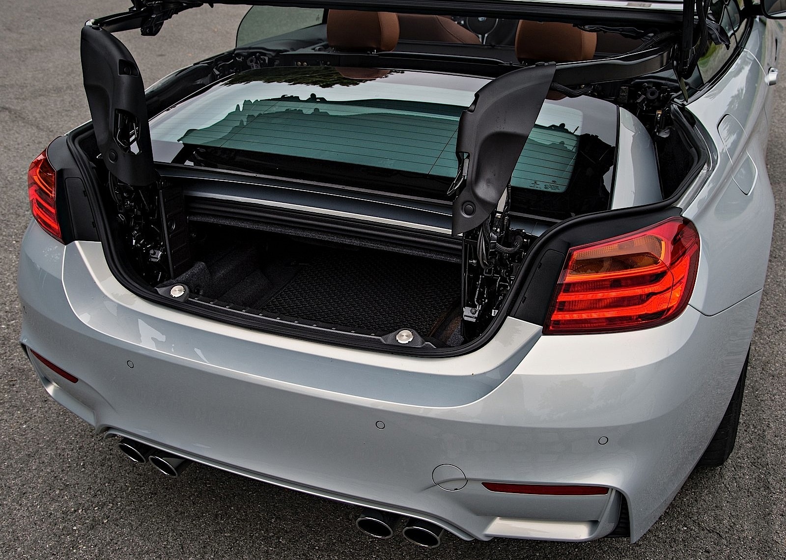 Bmw M4 Convertible photo 99