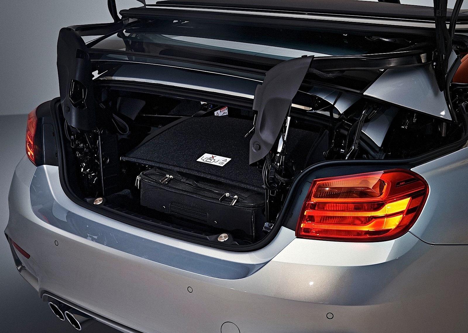 Bmw M4 Convertible photo 105