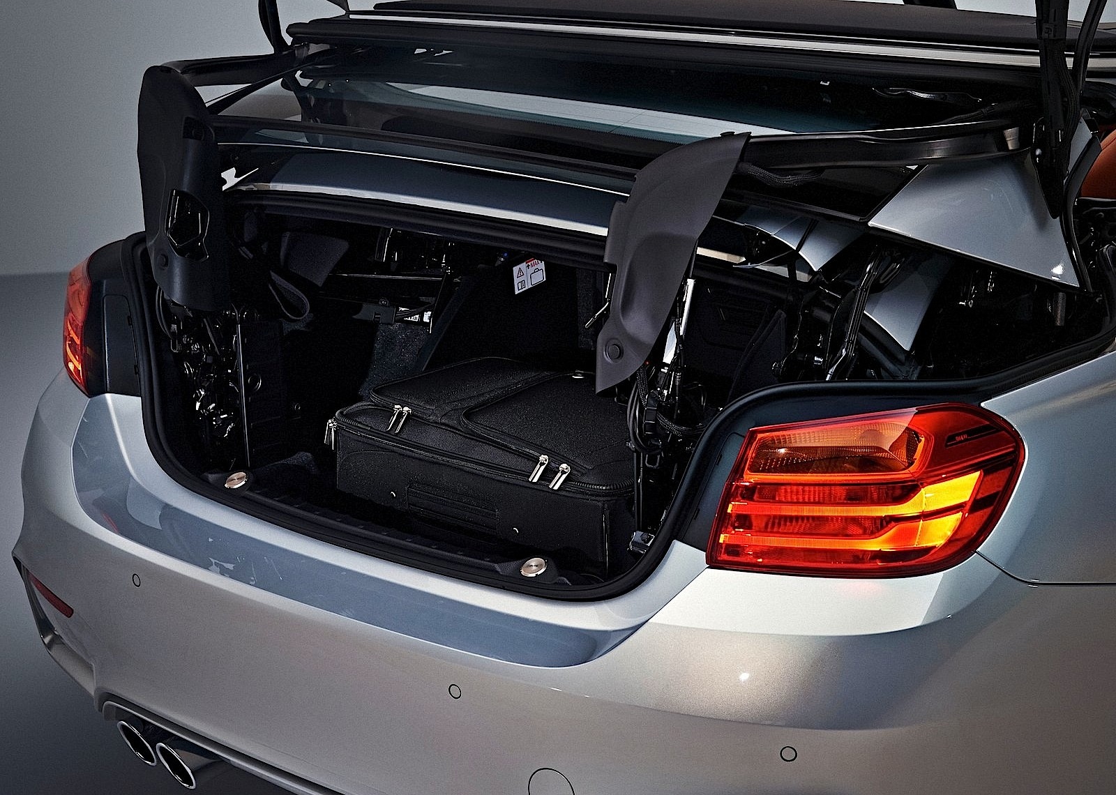 Bmw M4 Convertible photo 106