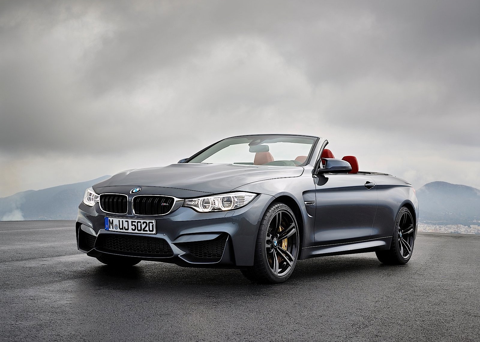 Bmw M4 Convertible photo 3
