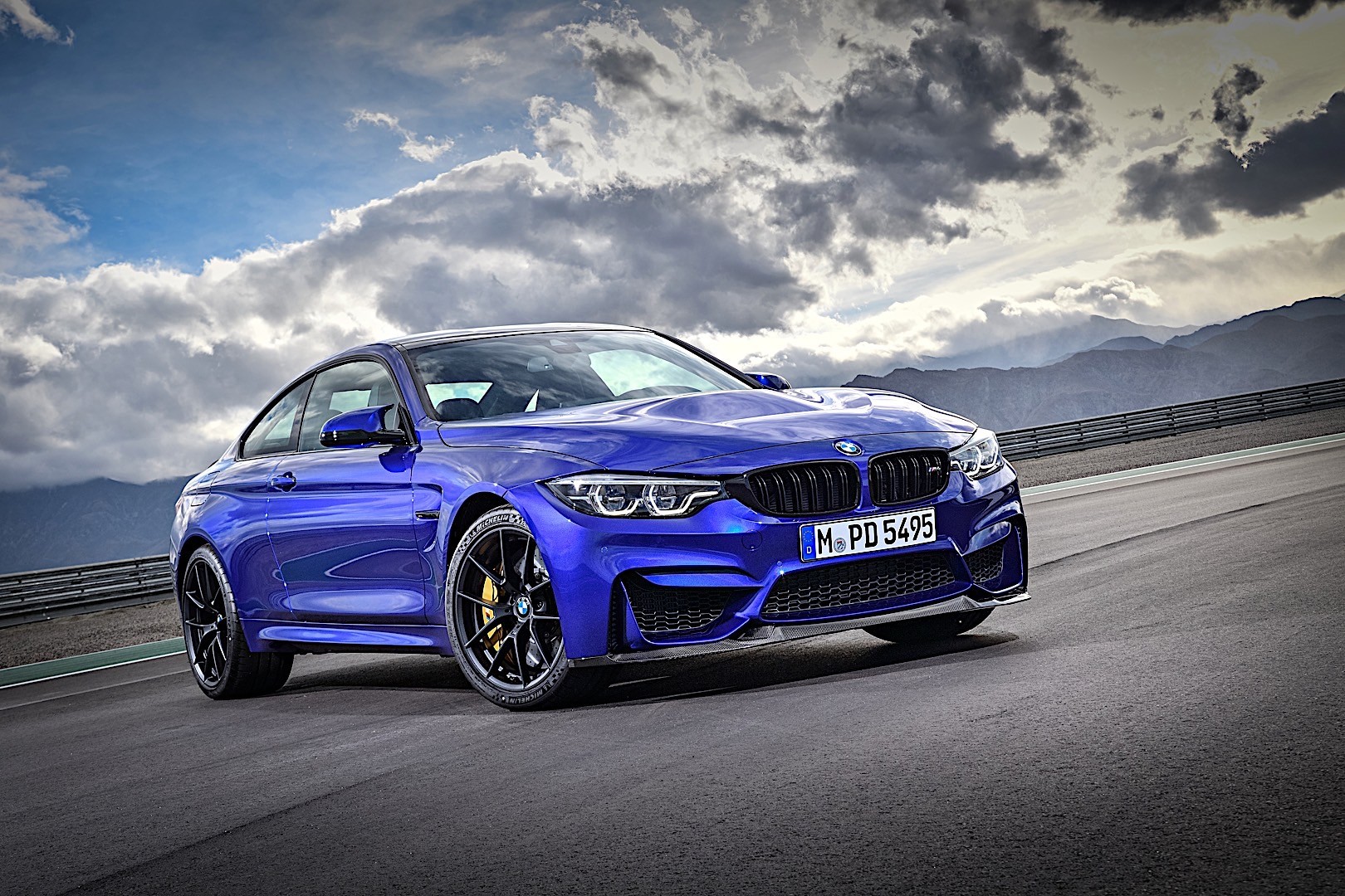Bmw M4 Cs photo 6