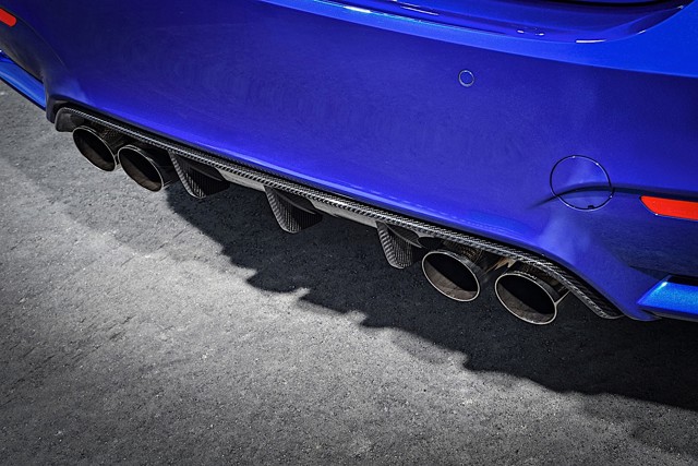 Bmw M4 Cs photo 14