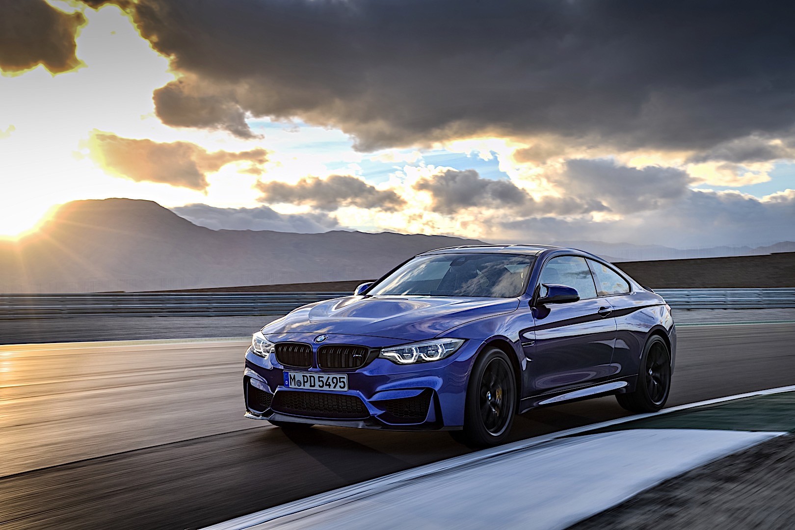 Bmw M4 Cs photo 22
