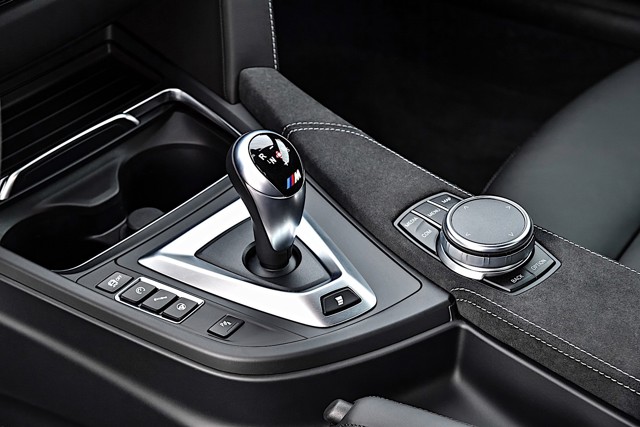Bmw M4 Cs photo 34