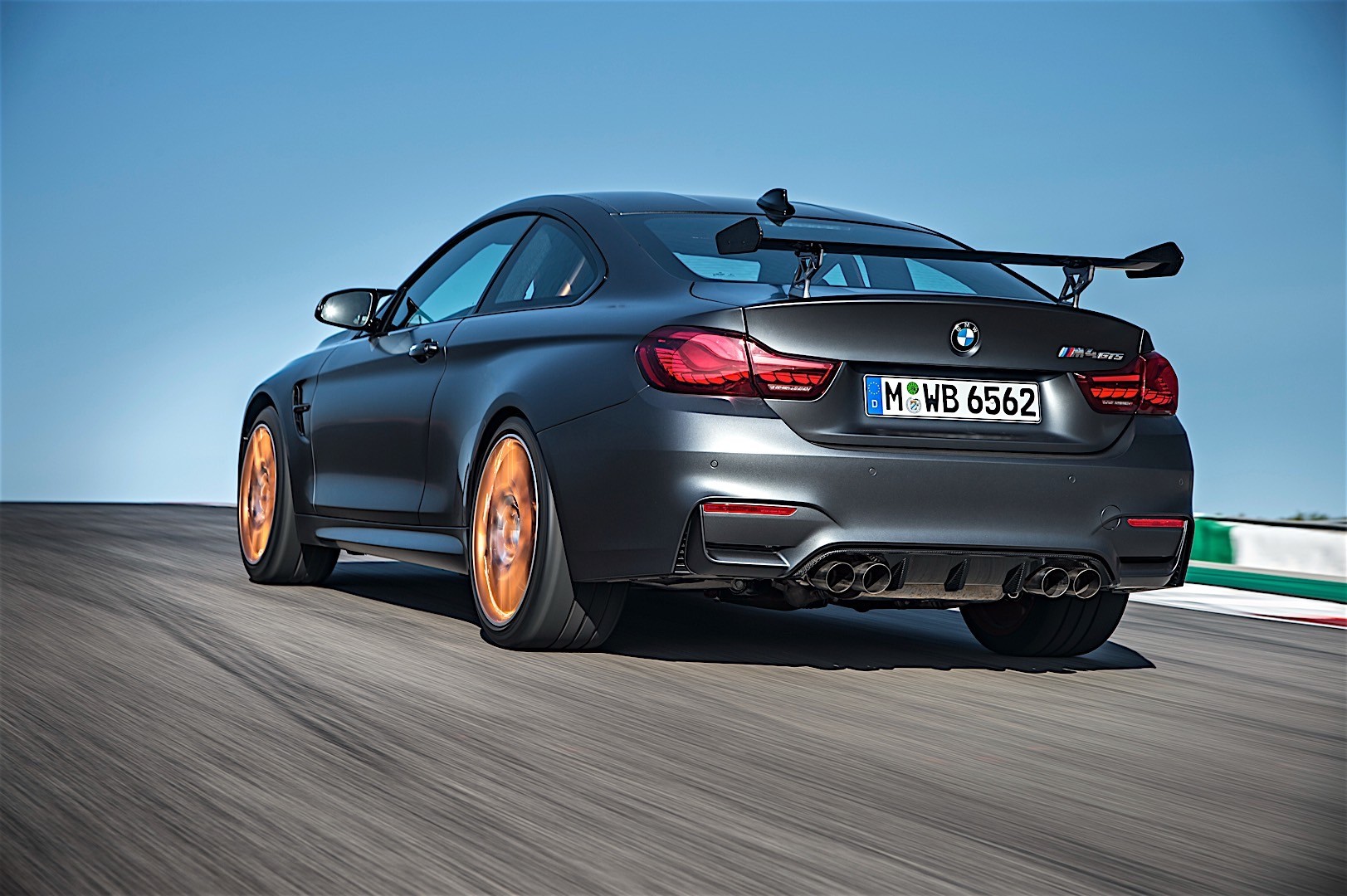 Bmw M4 Gts photo 7