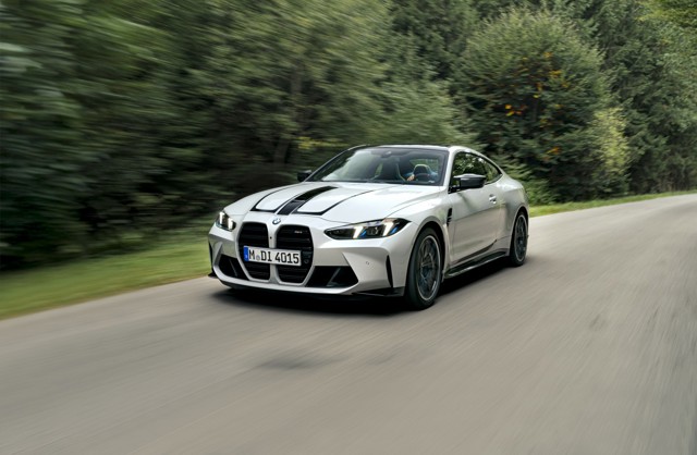Bmw M4 photo 2