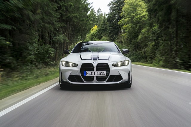 Bmw M4 photo 3