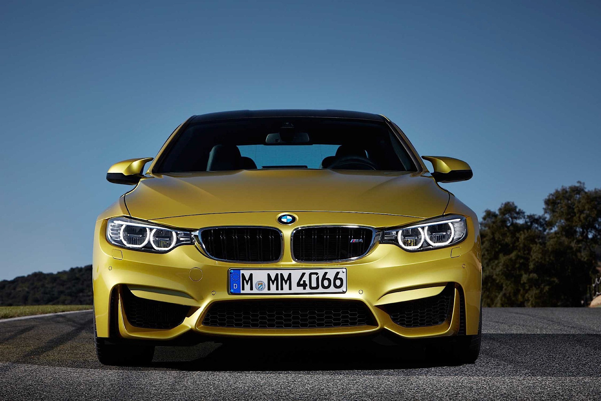 Bmw M4 photo 11