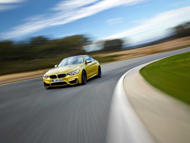 Bmw M4 foto 4