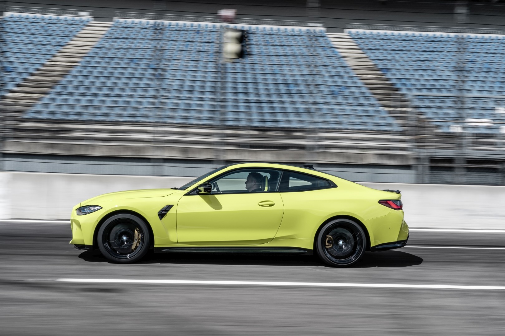 Bmw M4 photo 24