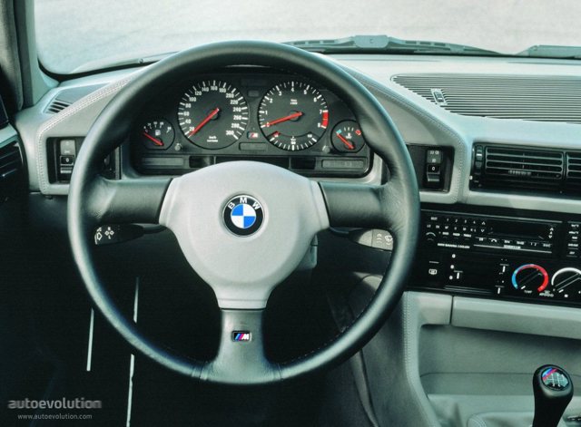 Bmw M5 Touring photo 2