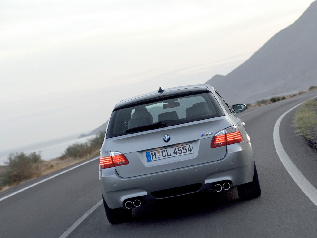 Bmw M5 Touring photo 14