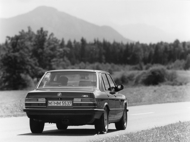 Bmw M5 photo 8